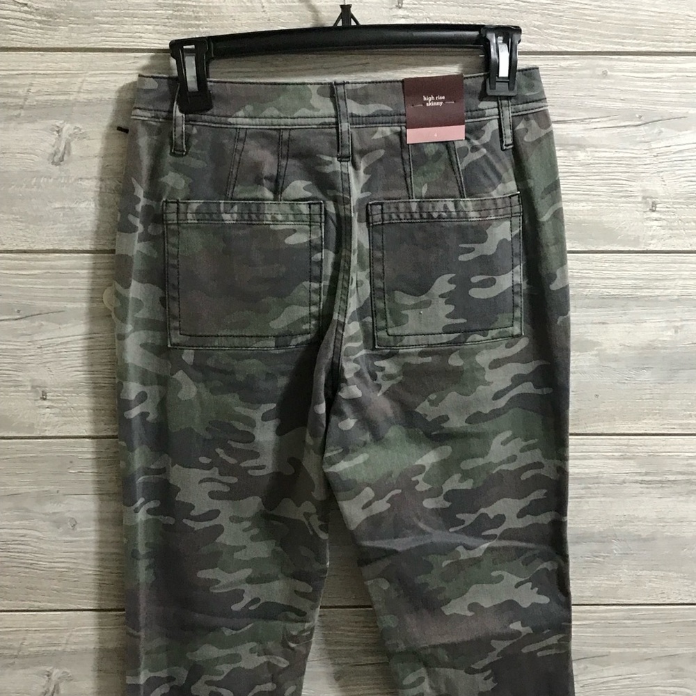 BNWT Knox Rose Camouflage Cargo Pants - Picture 5 of 12